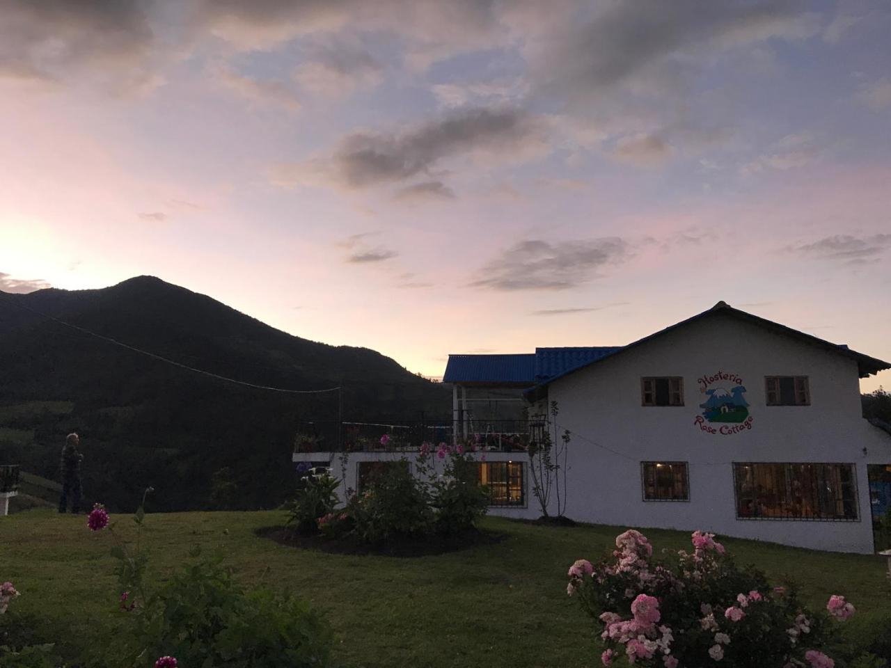 Hosteria Rose Cottage Otavalo Esterno foto